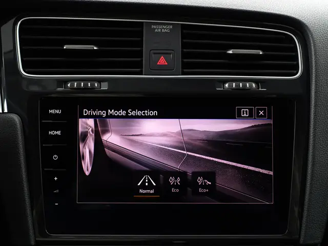 Volkswagen e-Golf Highline Aut- 2019 Elektrisch 11
