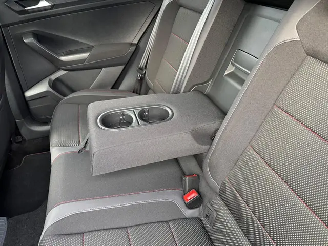 Volkswagen T-Roc 1.5 TSI Sport 2021 Benzine 31