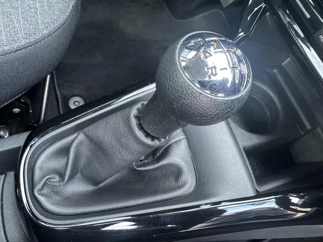 Citroën C3 1.0 PureTech Exclusive 2015 Benzine 23