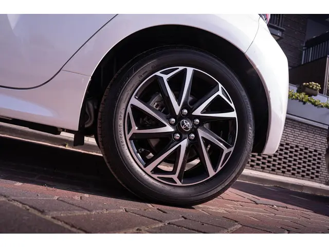 Toyota Yaris 1.5 Hybrid 115 Comfort 2022 Hybride Benzine 28