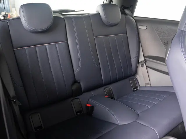 MINI 3-Deurs C 2025 Benzine 10