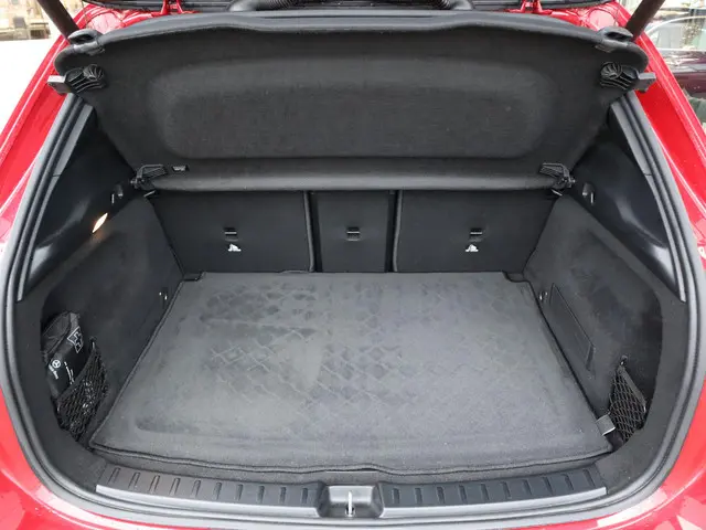 Mercedes-Benz EQA 250+ AMG Line 71 kWh 2023 Elektrisch 7