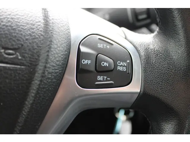 Ford B-MAX 1.0 EcoBoost 101 Pk Titanium 2015 Benzine 23