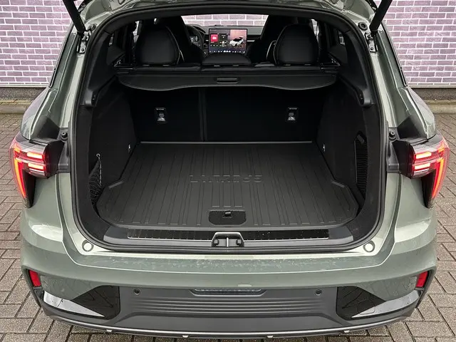 Lynk & Co 01 1.5 More 2025 Hybride Benzine 5