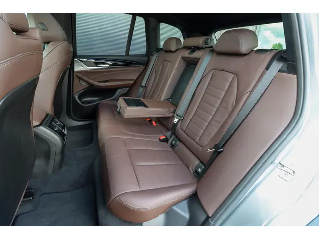 BMW X3 xDrive30e High Executive 2023 Hybride Benzine 10