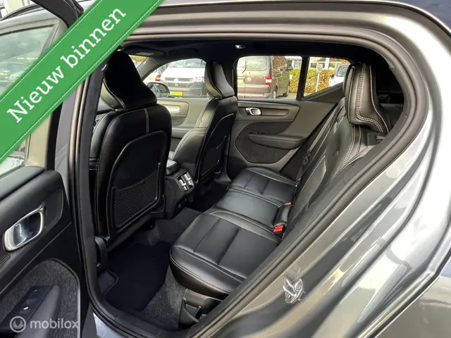 Volvo XC40 2.0 T4 R-Design 2018 Benzine 20