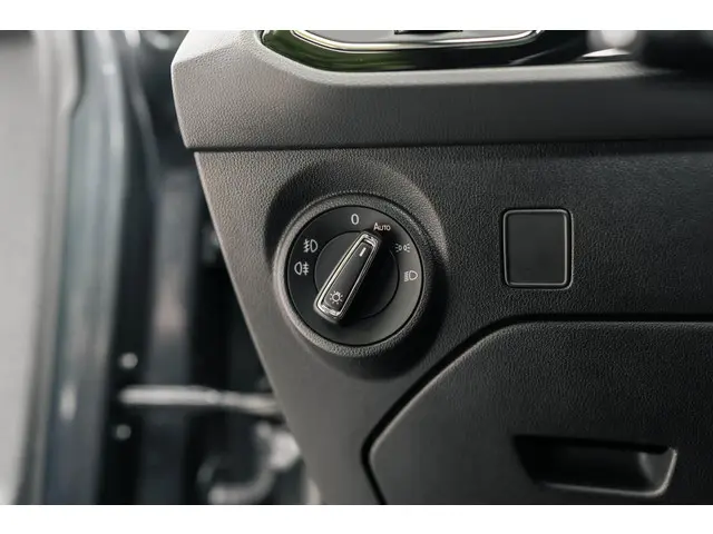SEAT Leon 1.5 TSI FR NAP DSG Beats Pano ACC 2020 Benzine 59