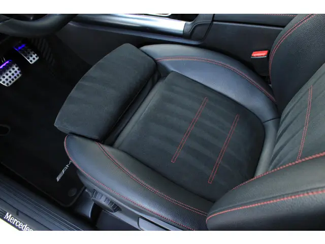 Mercedes-Benz B-Klasse 180 AMG 2019 Benzine 6