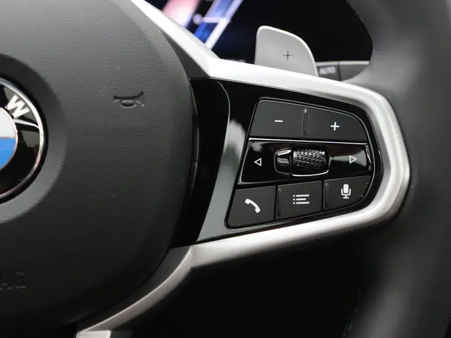 BMW 3 Serie Touring 318i 2024 Benzine 14