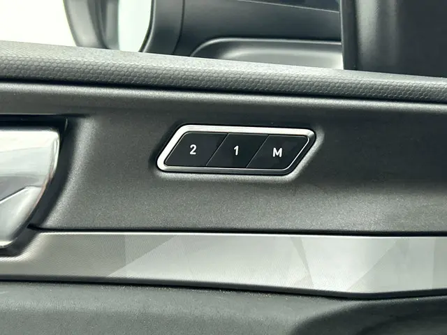 Lynk & Co 01 1.5 261pk PHEV 2023 Hybride Benzine 26