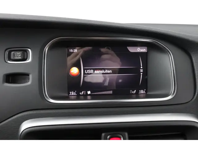 Volvo V40 1.5 T3 R-Design 2019 Benzine 16