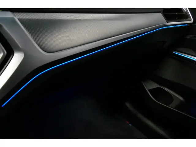 BMW 3 Serie 330e M Sport 2020 Hybride Benzine 39