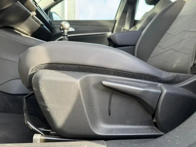 Jeep Avenger 1.2 Altitude 2024 Benzine 11