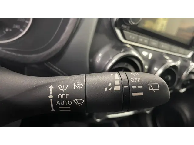 Nissan Juke 1.0 DIG-T N-Connecta 2020 Benzine 32