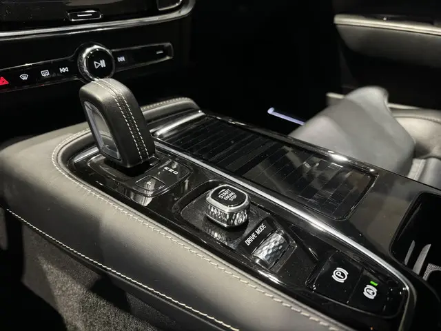 Volvo S90 2.0 T8 AWD R-Design 2021 Hybride Benzine 20