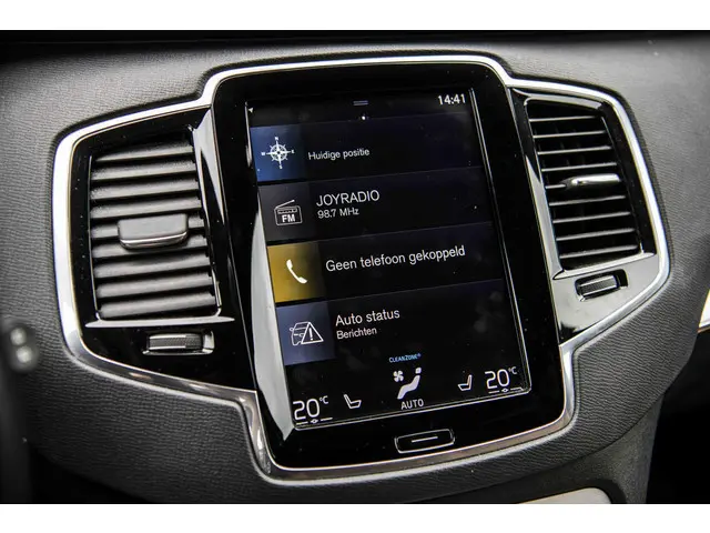 Volvo XC90 2.0 D4 90th Anniversary Edition 2018 Diesel 18