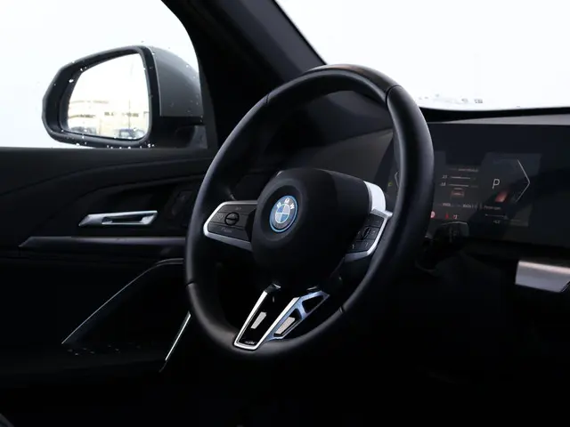 BMW X1 xDrive25e 2025 Hybride Benzine 11