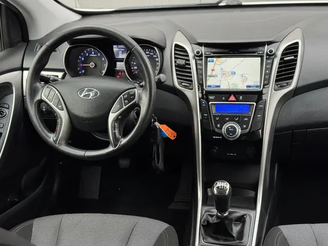 Hyundai i30 Wagon 1.6 GDI i-Vision 2013 Benzine 15