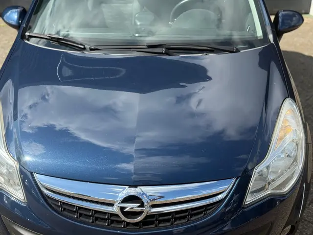 Opel Corsa 1.2-16V Berlin 2013 Benzine 2