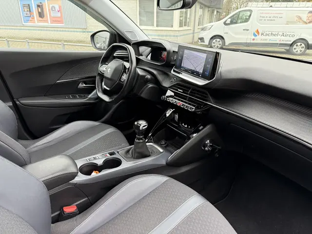 Peugeot 2008 1.5 BlueHDi Allure 2020 Diesel 12