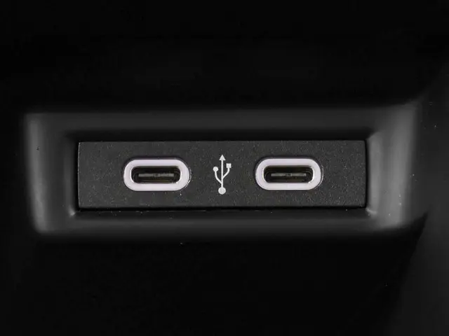 Volkswagen T-Roc 1.0TSI/110PK Life Business 2023 Benzine 36