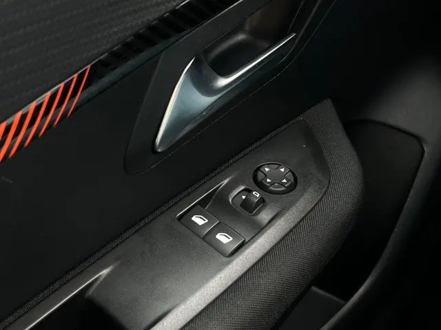 Peugeot 208 1.2 PureTech Active 2020 Benzine 20
