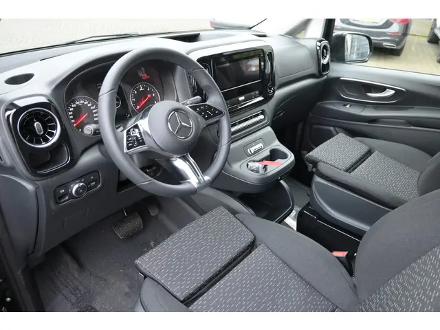Mercedes-Benz Vito 114 CDI L2 Select 2024 Diesel 4