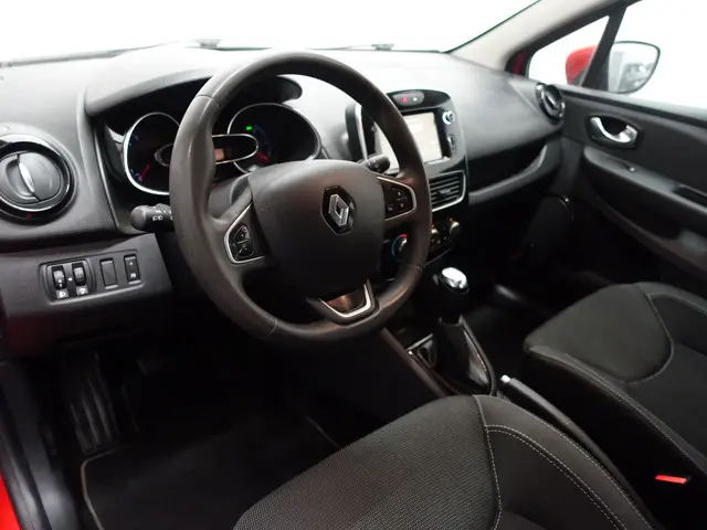 Renault Clio 0.9 TCe Sport- 2017 Benzine 2
