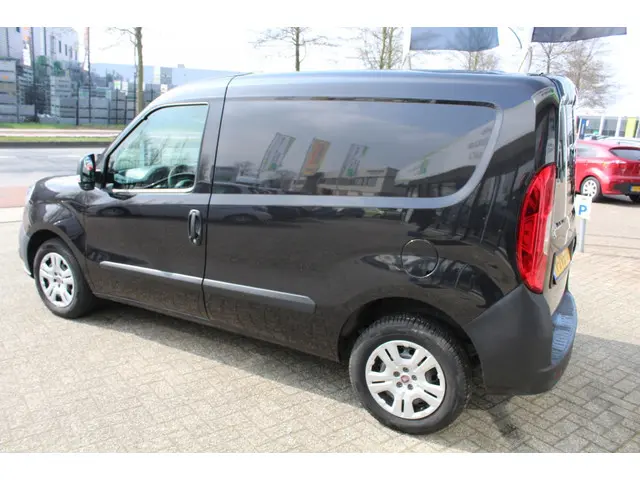 Fiat Doblò Cargo 1.3 MJ L1H1 Actual 2017 Diesel 8