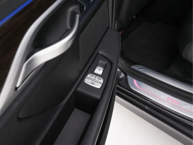 BMW 7 Serie 745e High Executive 2022 Hybride Benzine 28