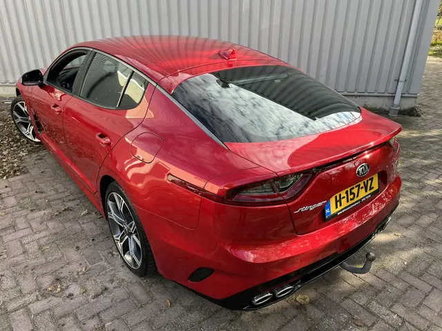 Kia Stinger 3.3 V6 T-GDI AWD GT 370PK 2019 Benzine 18