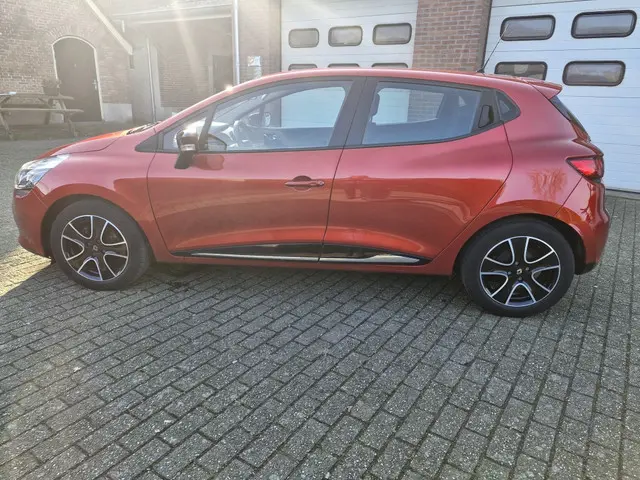 Renault Clio 0.9 TCe Expression 2015 Benzine 8