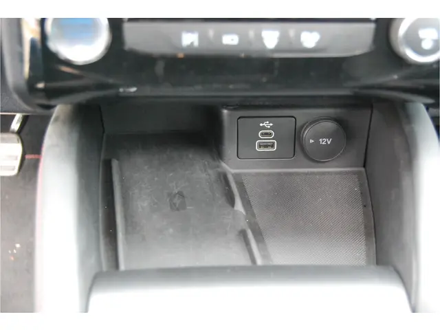 Ford Kuga 2.5 PHEV 243PK ST-Line X 2025 Hybride Benzine 27