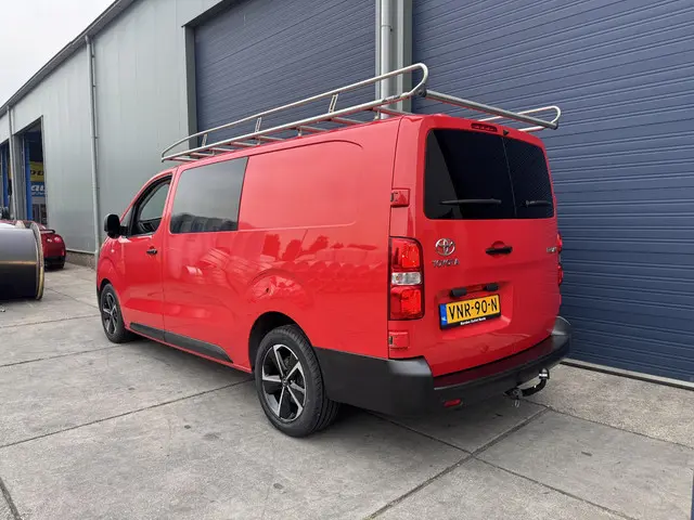 Toyota ProAce Worker 2.0 D-4D Live DC 2022 Diesel 4