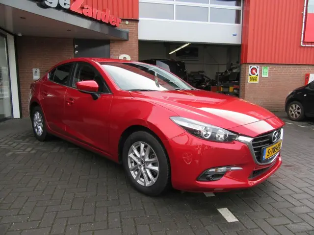 Mazda 3 2.0 SkyActiv-G 120 TS+ automaat 2017 Benzine 11