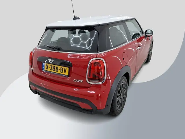 MINI Cooper Mini 1.5 Camden Edition 2023 Benzine 2
