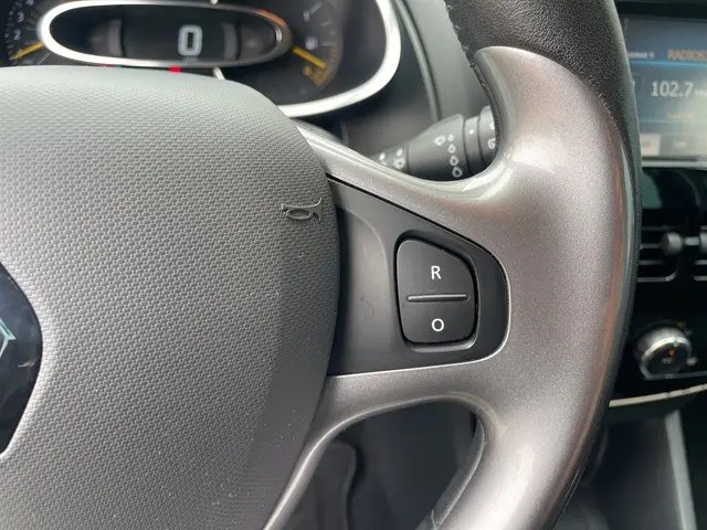 Renault Clio Estate 0.9 TCe Night&Day 2015 Benzine 15