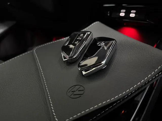 Volkswagen Golf 8.5 1.5 eTSI 50 Edition 2024 Benzine 24