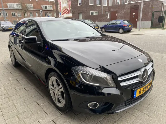 Mercedes-Benz A-Klasse 180 Prestige Comfort 2014 Benzine 6
