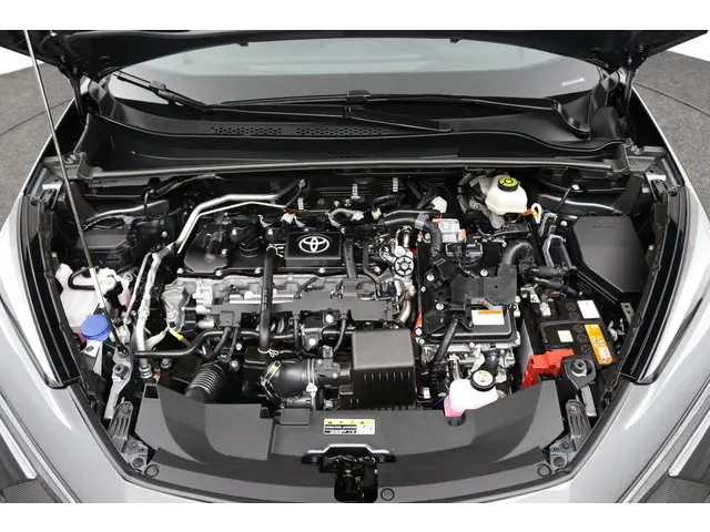Toyota C-HR 1.8 Hybrid 140 Dynamic 2024 Hybride Benzine 35