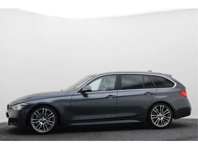 BMW 3 Serie Touring 335i High Executive 2014 Benzine 8