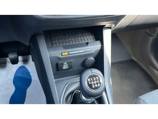 Ford Transit Courier 1.5 EcoBlue Active 2024 Diesel 29