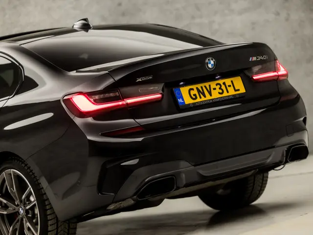 BMW 3 Serie M340i xDrive High Executive 2021 Benzine 13