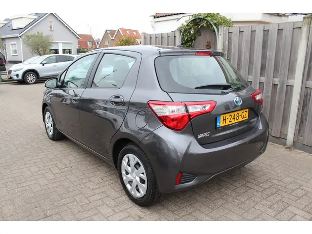 Toyota Yaris 1.5 Hybride Active 2020 Hybride Benzine 4