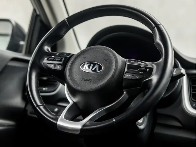 Kia Stonic 1.0 T-GDi DynamicLine 2019 Benzine 19