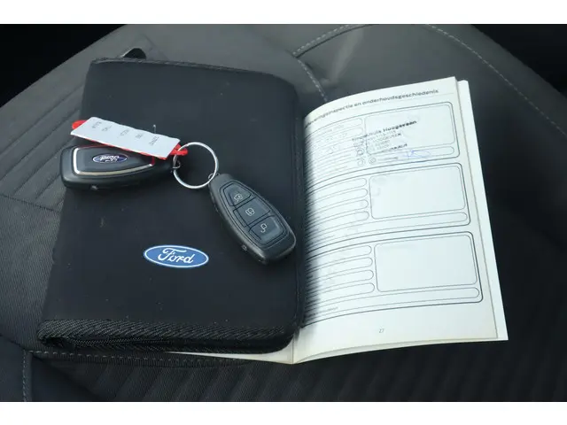 Ford Focus Wagon 1.0 First Edition 2015 Benzine 6