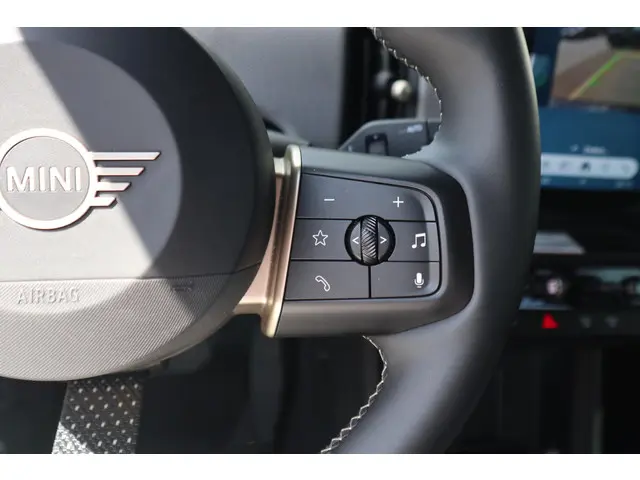 MINI 5-Deurs Cooper C 2024 Benzine 11