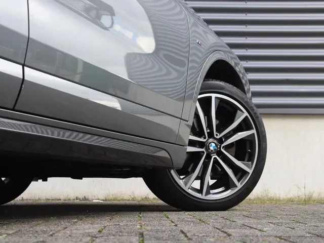 BMW X2 sDrive18i 2022 Benzine 7