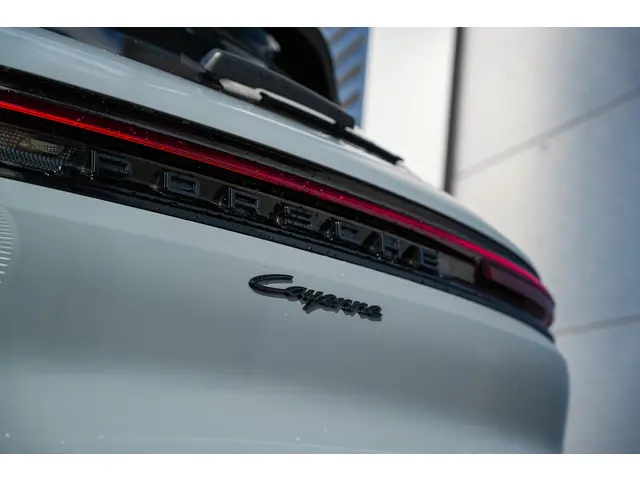 Porsche Cayenne 3.0 E-Hybrid 2024 Hybride Benzine 42