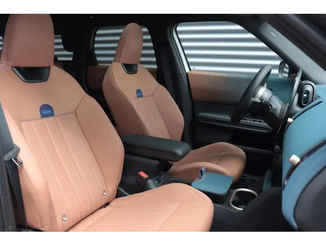 MINI Countryman C 2024 Benzine 8